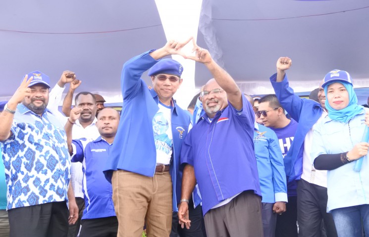 29 DPC Sepakat Usung Lukas Enembe Cagub 2018